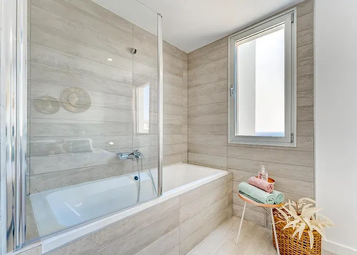 Ocean View Apartment *